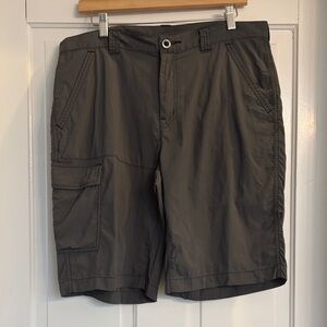 Columbia Men's Cargo Shorts - Charcoal Gray Size 34